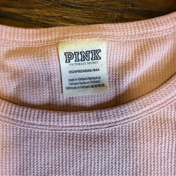 VS PINK Light Pink Waffle Knit Spellout Tee XS Coquette Soft Girl Loungewear Y2K - Picture 4 of 9